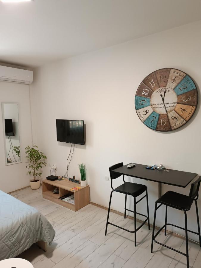 Sleep&Go Appartement Belgrado Buitenkant foto